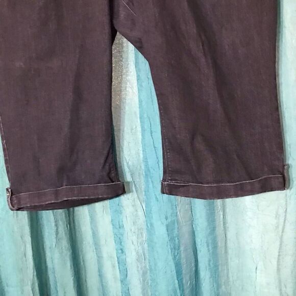 Avenue Denim Blue Capris Size 28 - Picture 5 of 7
